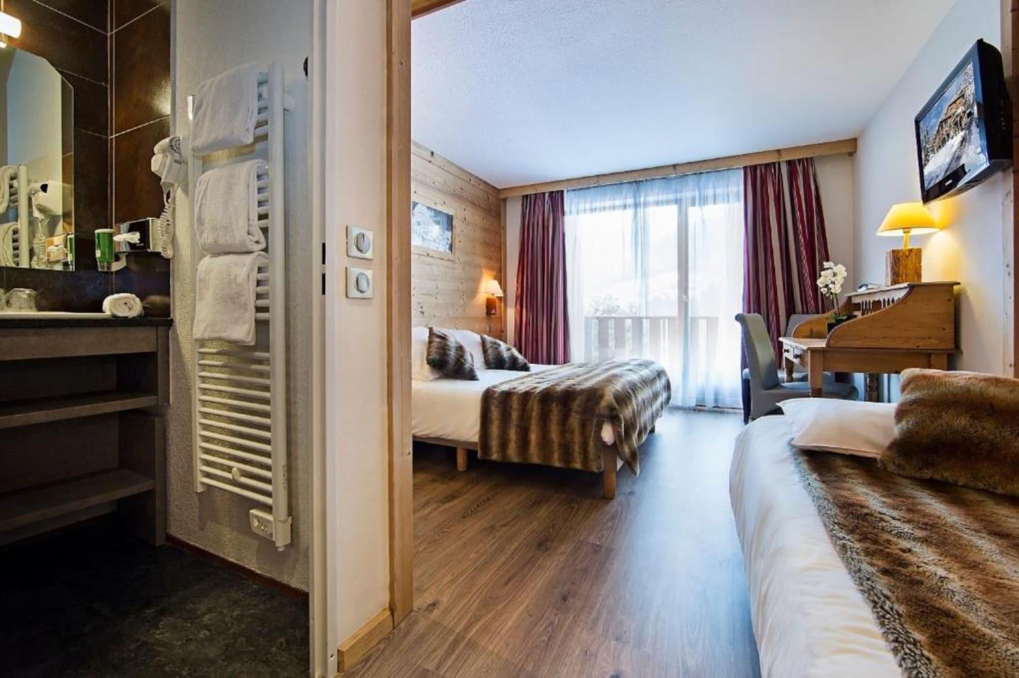 Hotel Alpen Roc 라클루자 외부 사진