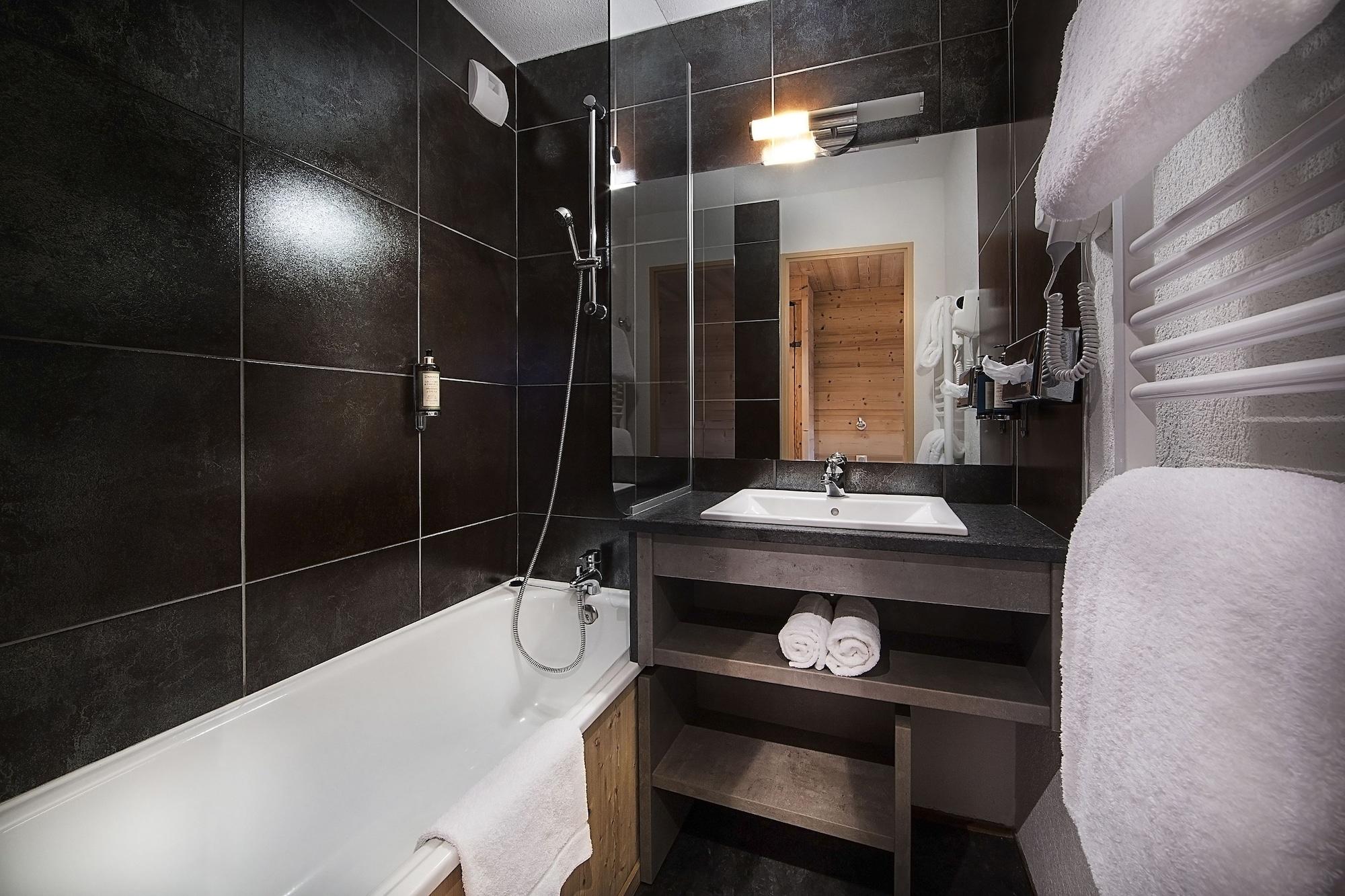Hotel Alpen Roc 라클루자 외부 사진