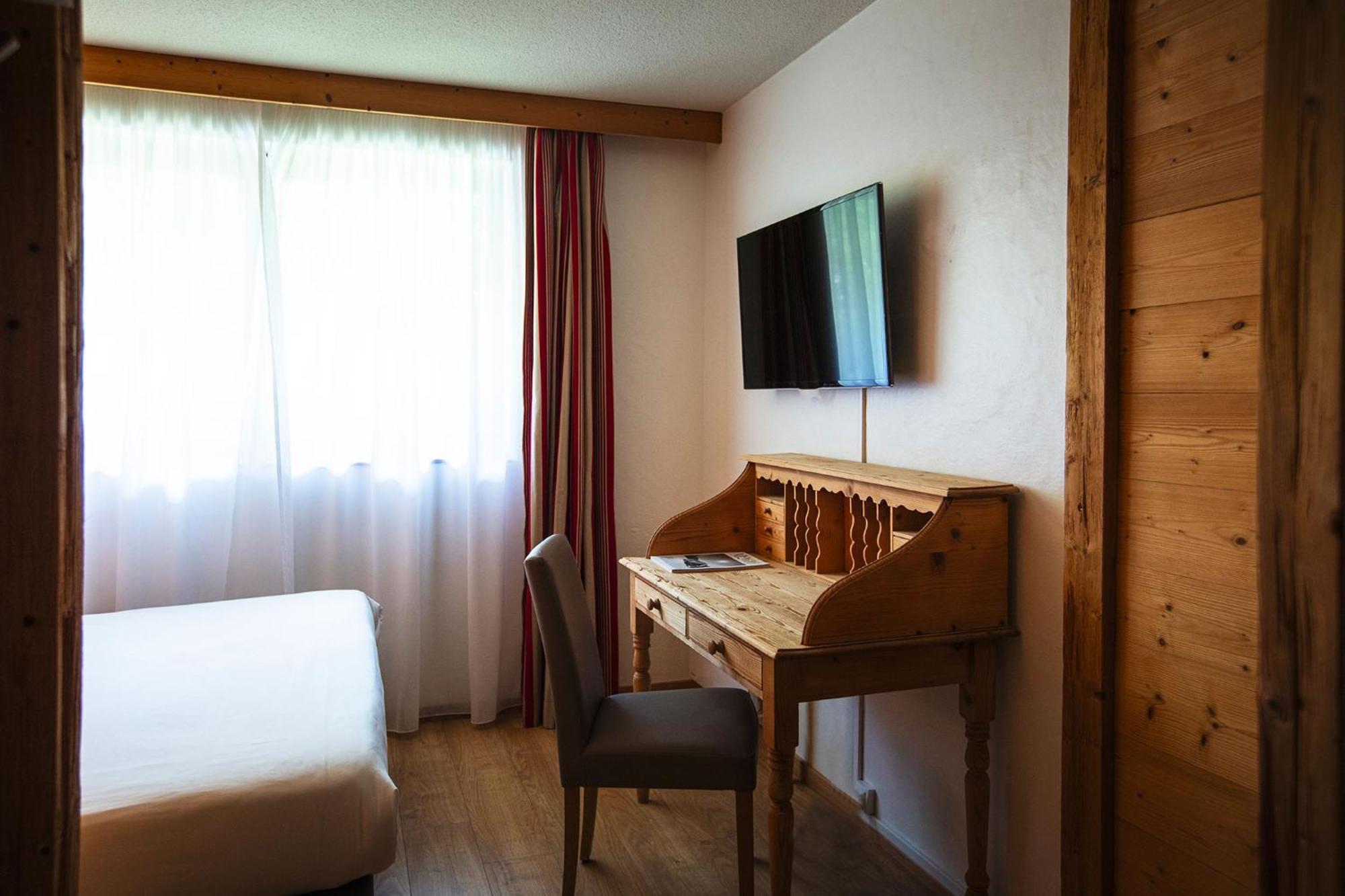 Hotel Alpen Roc 라클루자 외부 사진